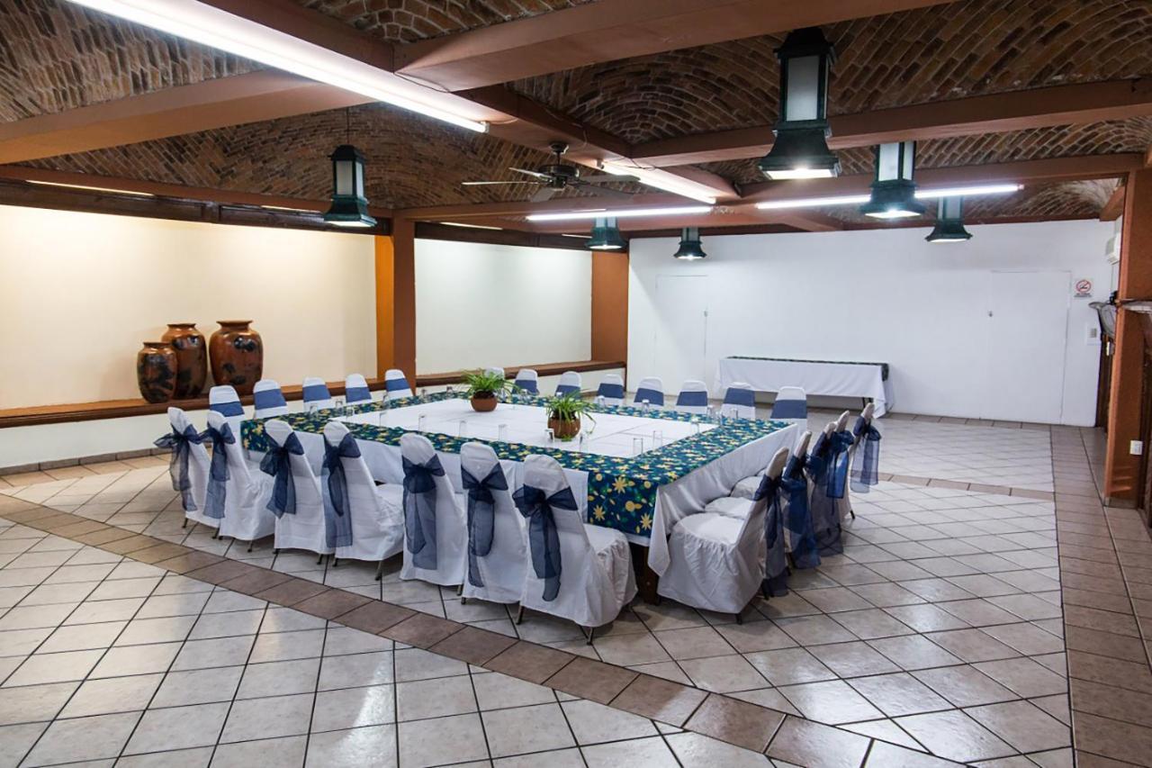 Hotel & Suites Villa Del Sol Morelia Kültér fotó