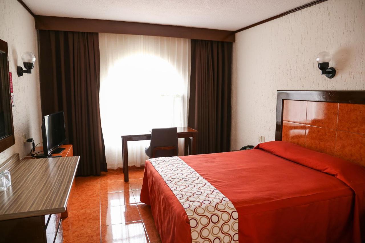 Hotel & Suites Villa Del Sol Morelia Kültér fotó