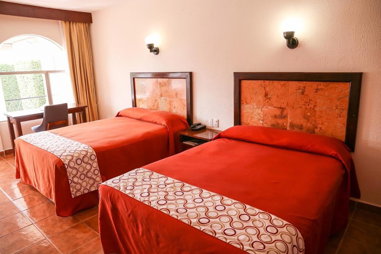 Hotel & Suites Villa Del Sol Morelia Kültér fotó