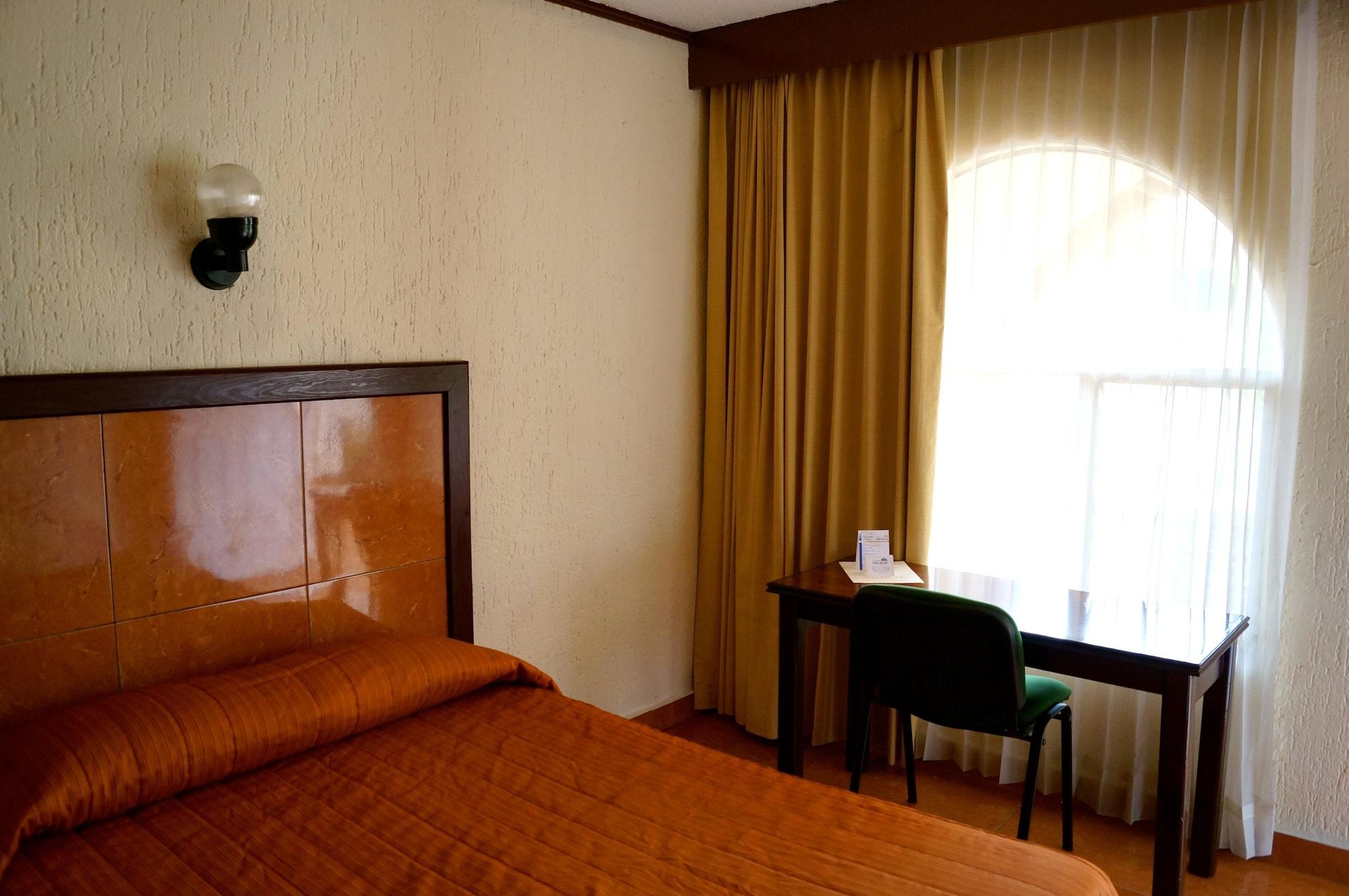 Hotel & Suites Villa Del Sol Morelia Kültér fotó