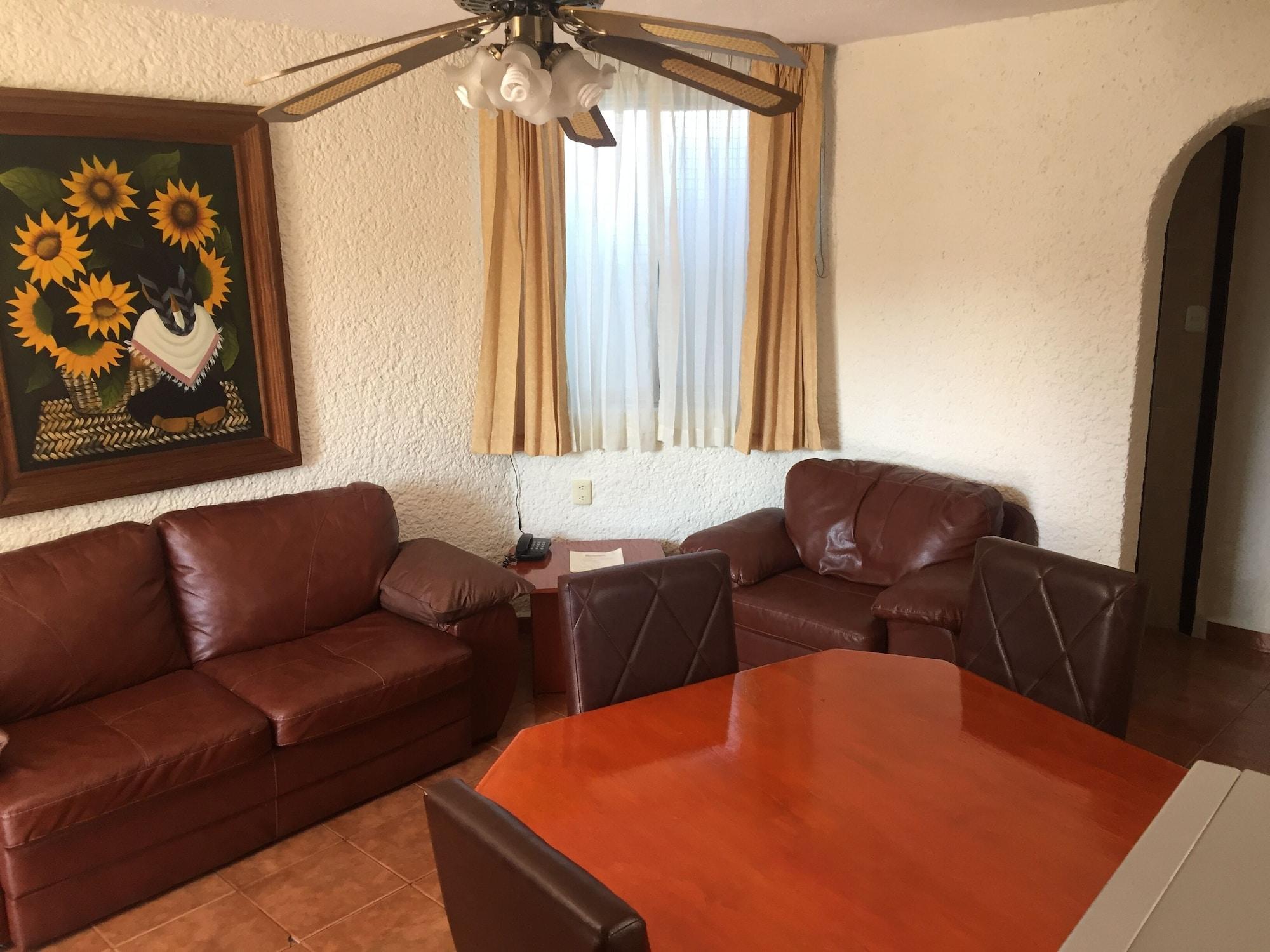 Hotel & Suites Villa Del Sol Morelia Kültér fotó