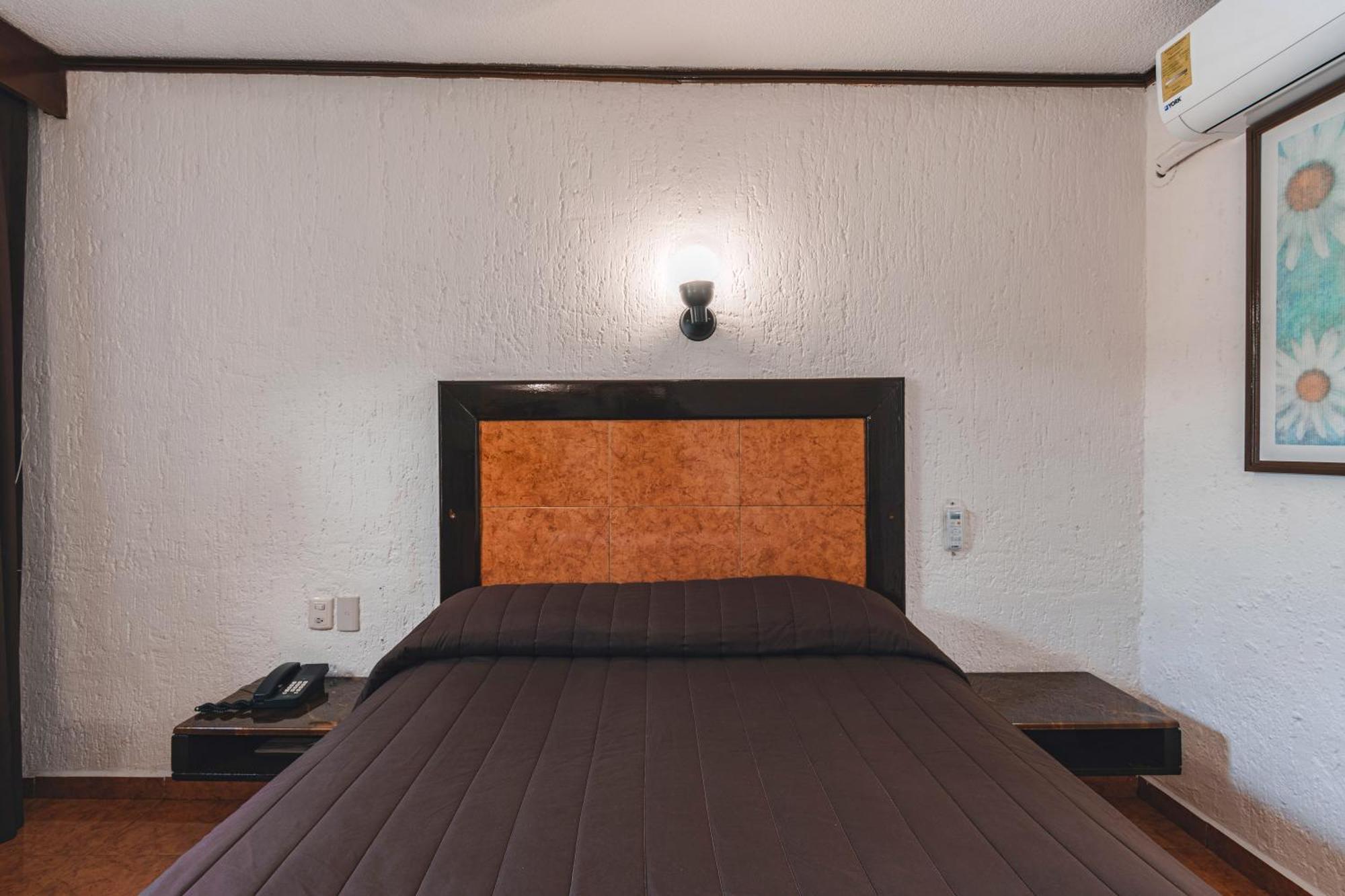Hotel & Suites Villa Del Sol Morelia Kültér fotó