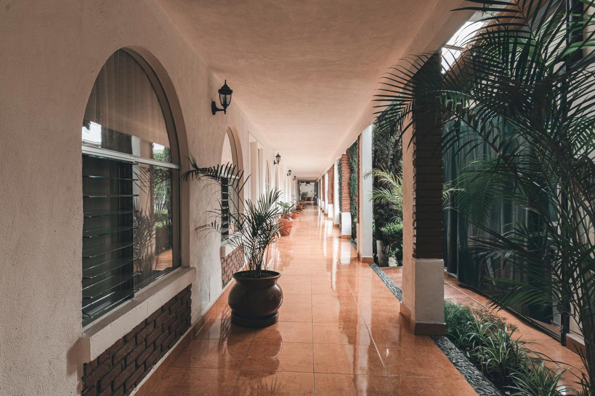 Hotel & Suites Villa Del Sol Morelia Kültér fotó