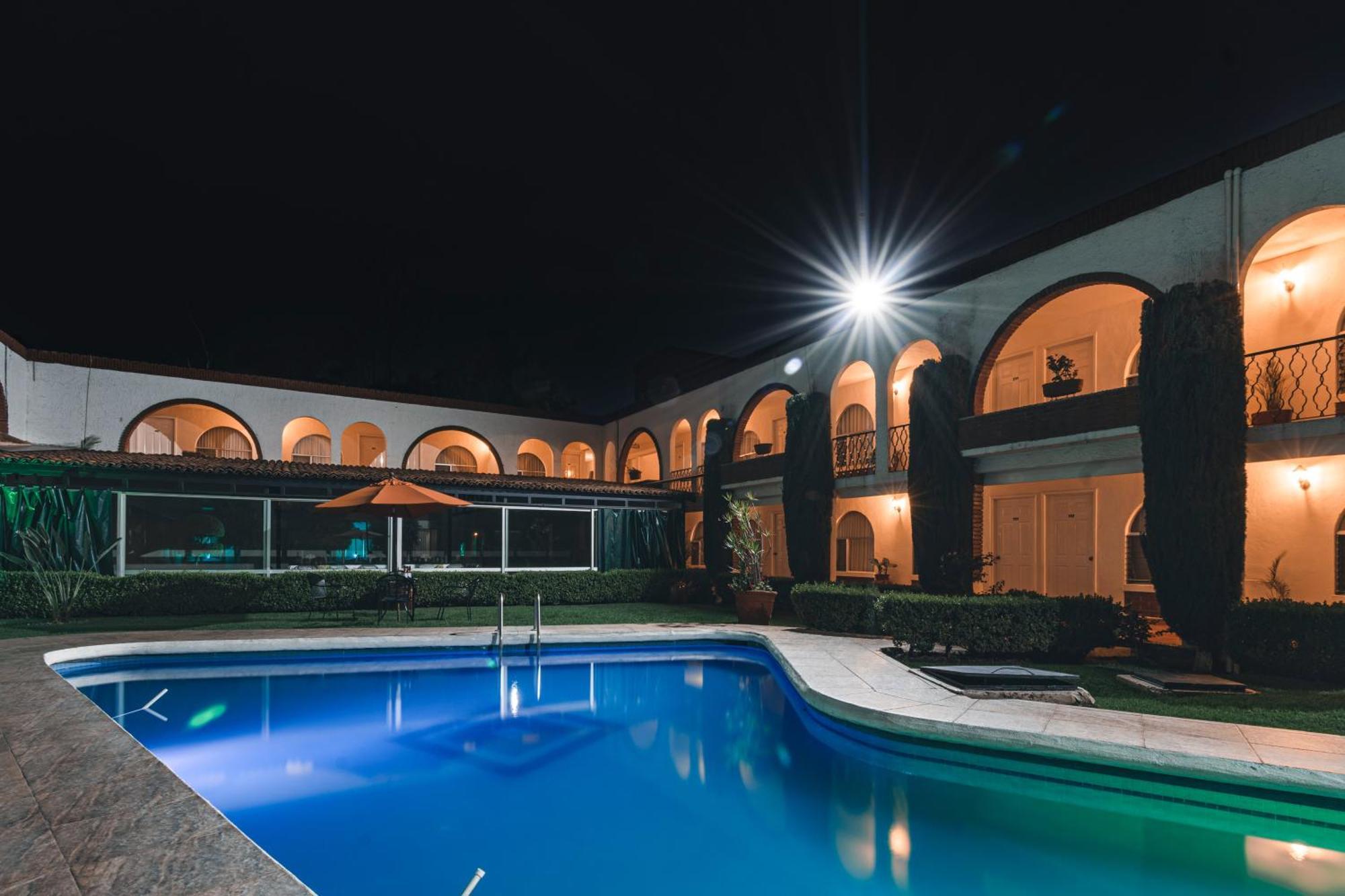 Hotel & Suites Villa Del Sol Morelia Kültér fotó
