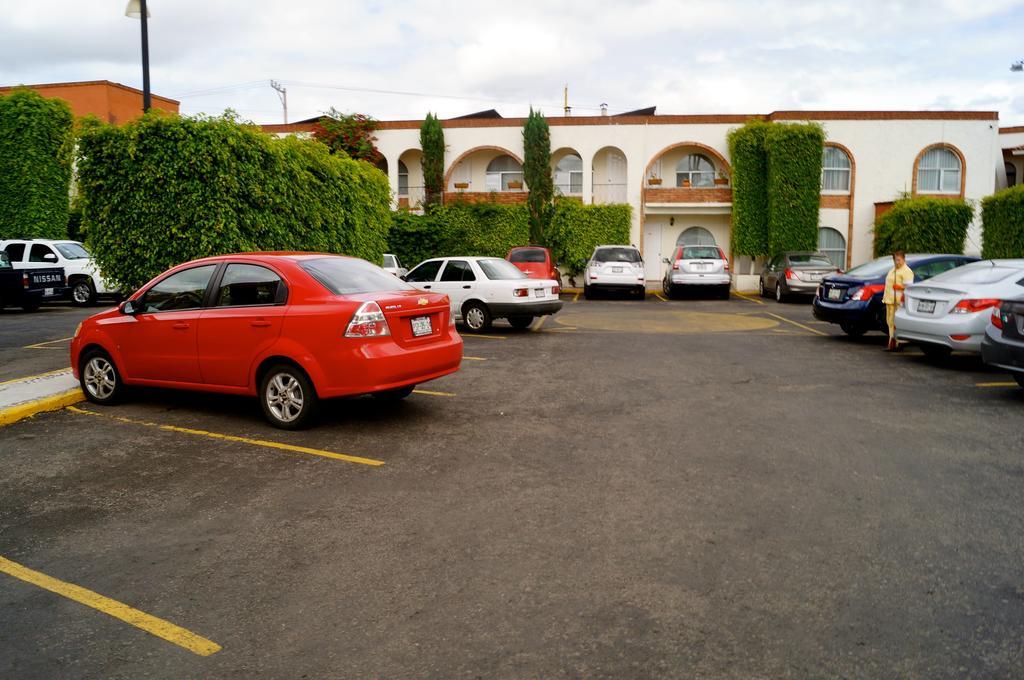 Hotel & Suites Villa Del Sol Morelia Kültér fotó