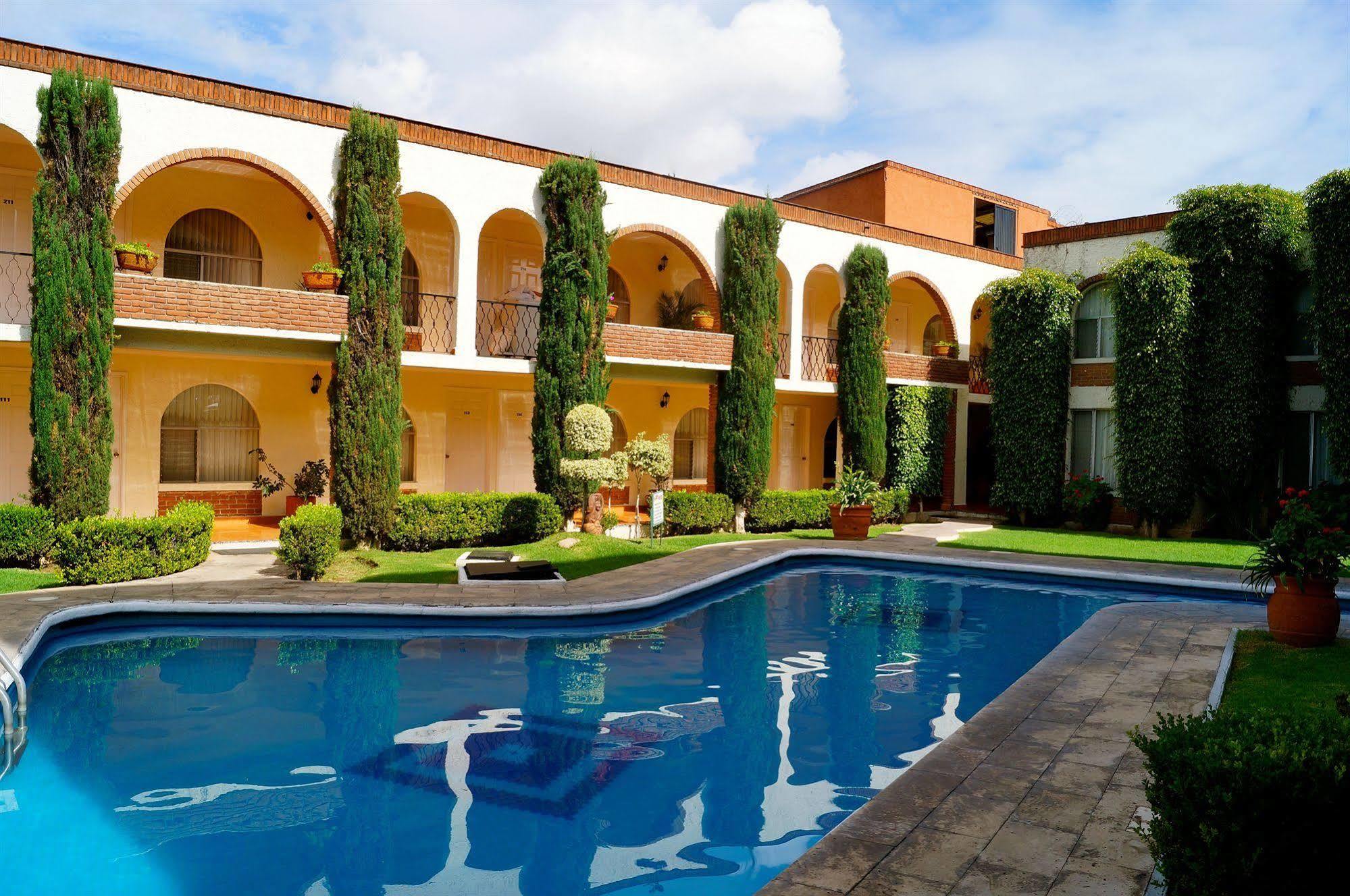 Hotel & Suites Villa Del Sol Morelia Kültér fotó